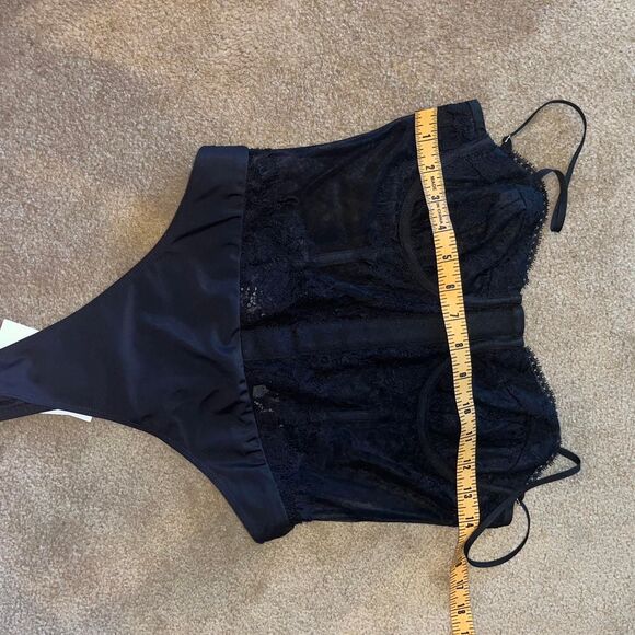 NWT Cami NYC Riona Lace Mesh Corset Bodysuit in Black Sz 4 - Picture 5 of 7